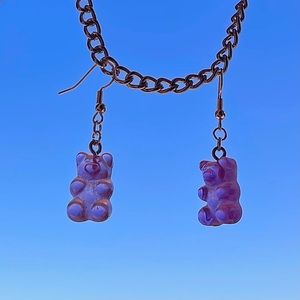 purple gummy bear earrings 🧸